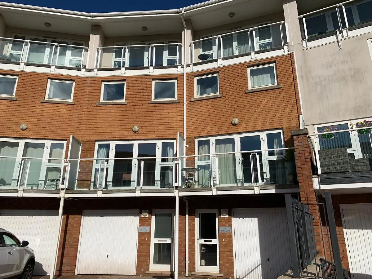 The Townhouse By Switchback Stays Cardiff Holiday home