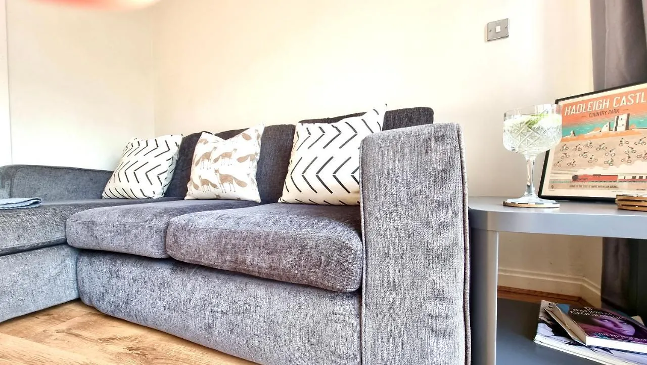 The Townhouse By Switchback Stays Cardiff United Kingdom